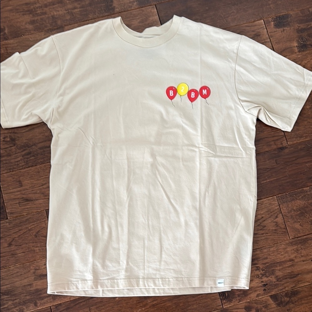 NWOT Born To Be Me Cream Graphic T-Shirt sz l